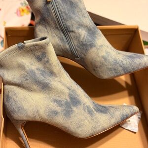 Jessica Simpson Semaja booties